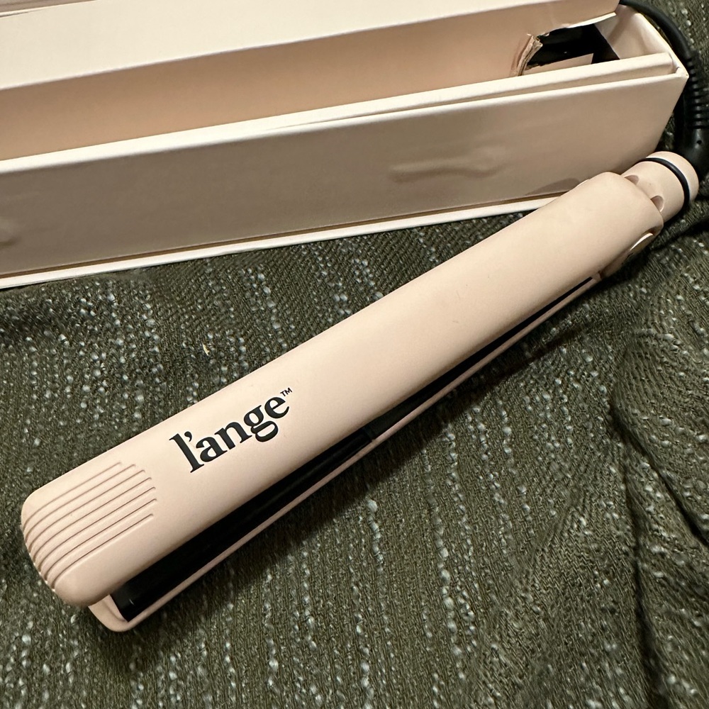L'ange Hair Aplatir Ceramic Flat Hair Iron in Blush